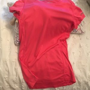 nike running top pink
